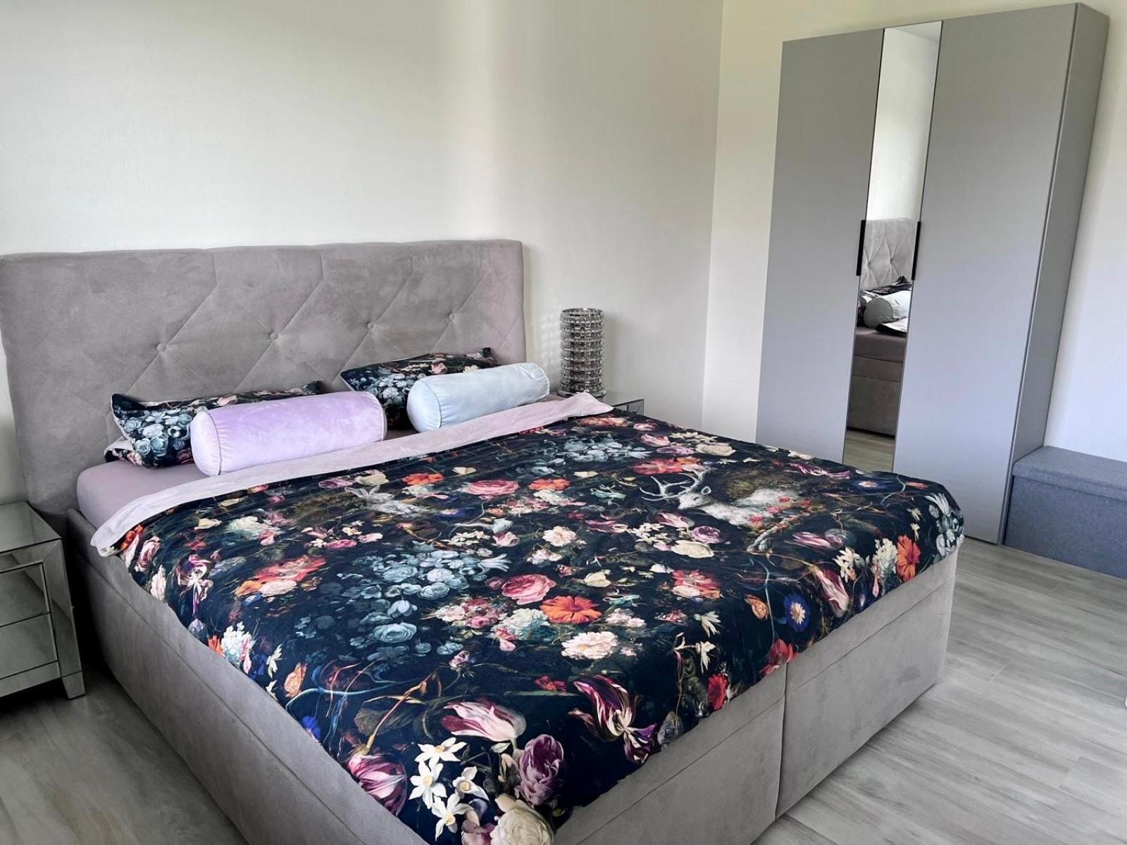 Apartment Modern Close To Tram And Airport, Free Parking Prag